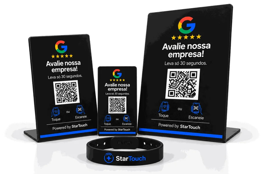 Os quatro modelos StarTouch em PS preto: Placa de Balcão G, Placa de Balcão M, Cartão de Avaliação NFC e Pulseira NFC, todos com QR Code para avaliar no Google