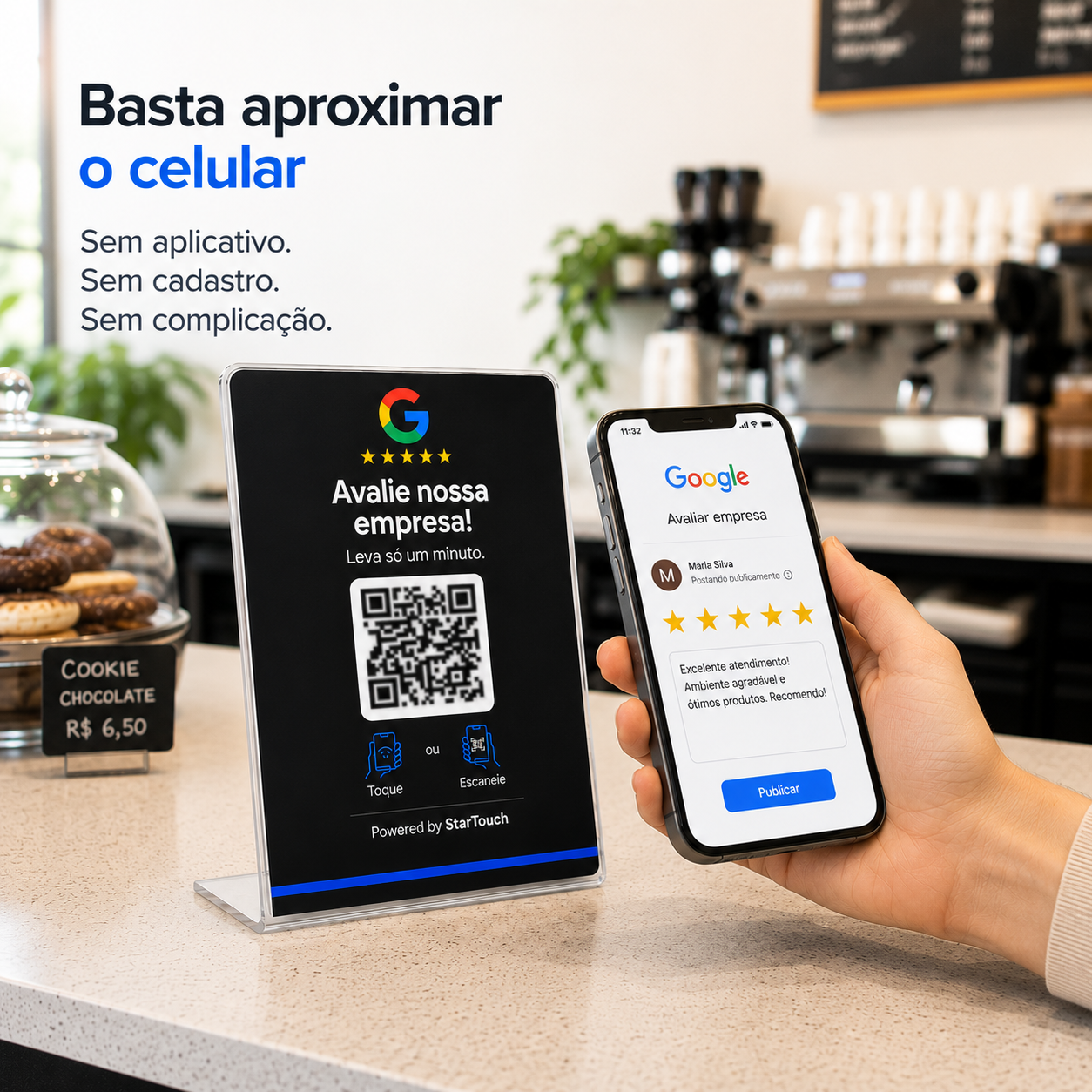 Cliente aproximando o celular da Placa de Balcão G